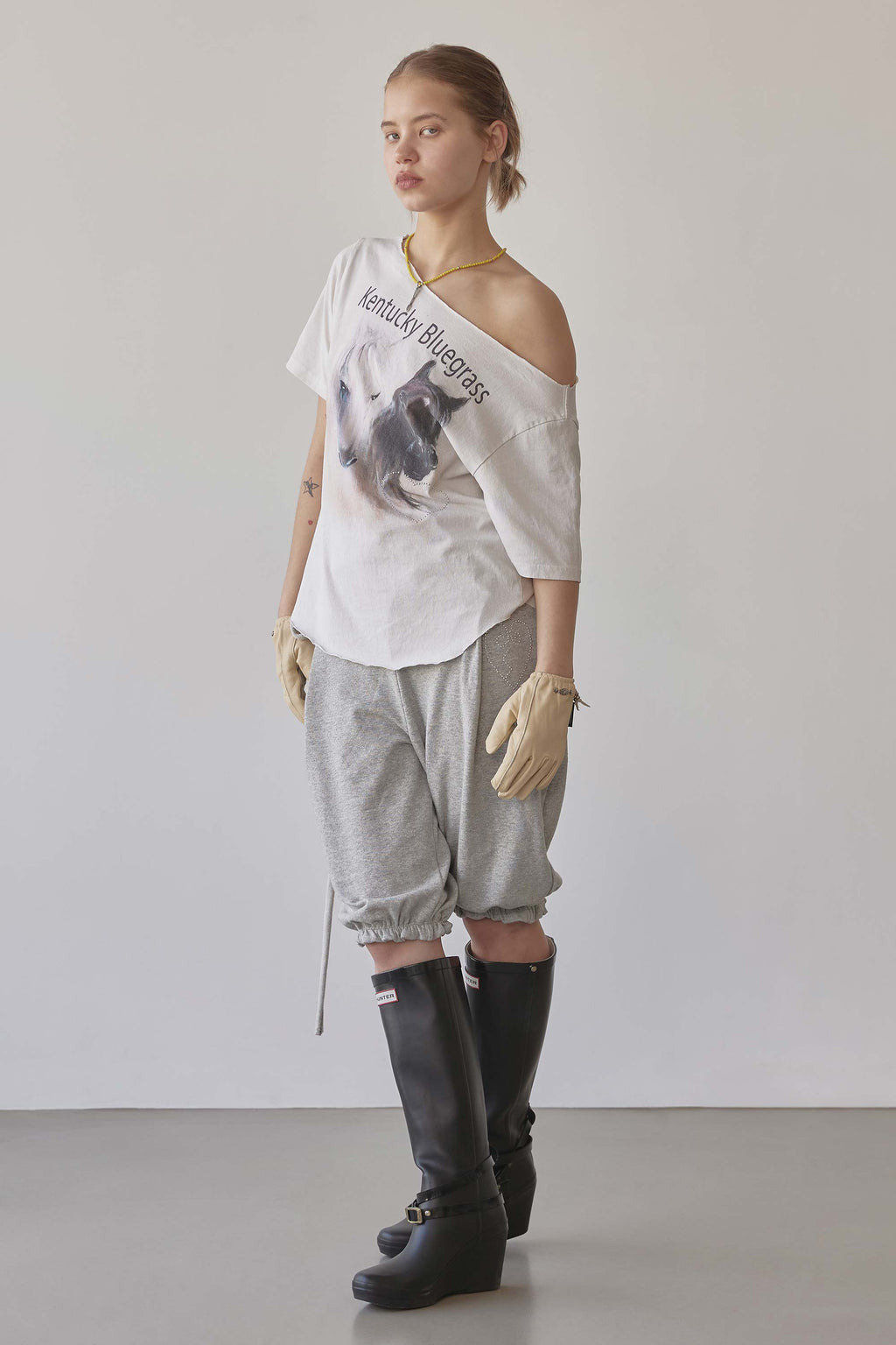 Sheriff Cut Out Tee Dirty White